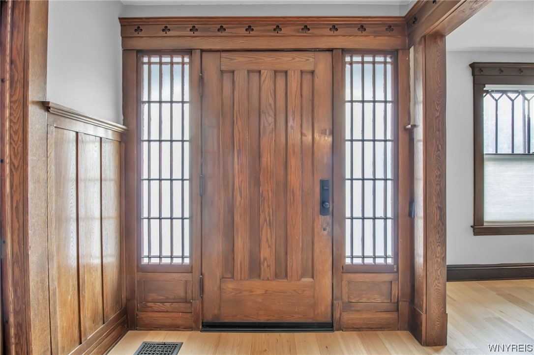 Sold 380 Bird Avenue, Buffalo, NY 14213, West Side 3 Beds / 1 Full