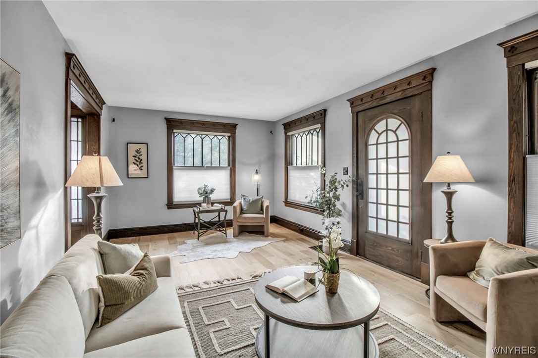 Sold 380 Bird Avenue, Buffalo, NY 14213, West Side 3 Beds / 1 Full