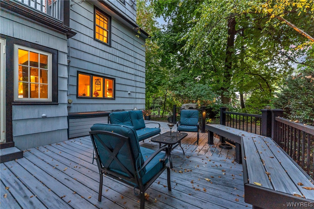 65 Tillinghast Place, Buffalo, NY 14216, North Buffalo