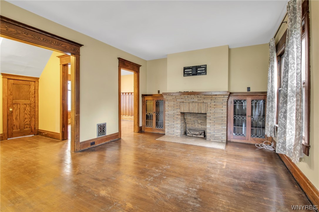 Sold 361 Beard Avenue, Buffalo, NY 14214, North Buffalo 6 Beds / 2