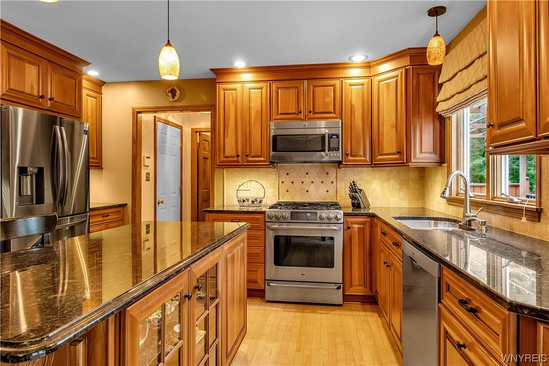 145 Mill Valley Court, Amherst, NY 14051