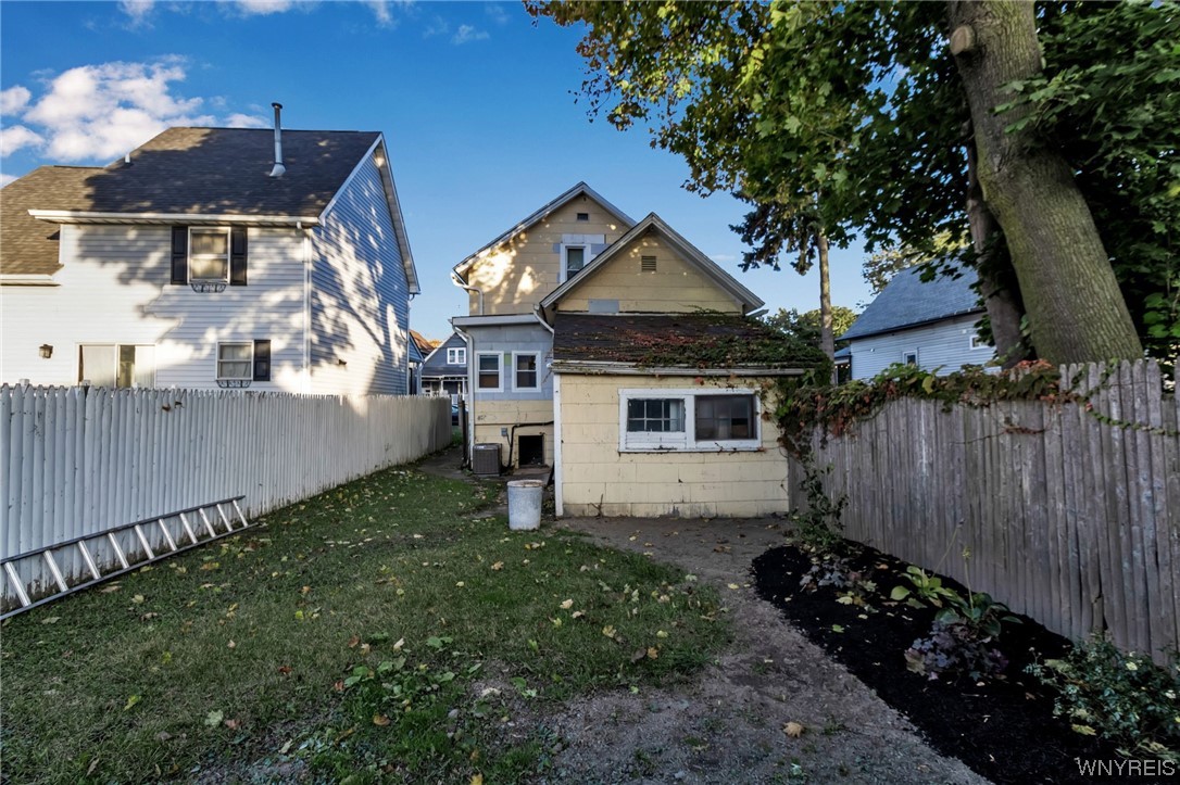 Sold 1012 West Avenue, Buffalo, NY 14213, West Side 3 Beds / 1 Full