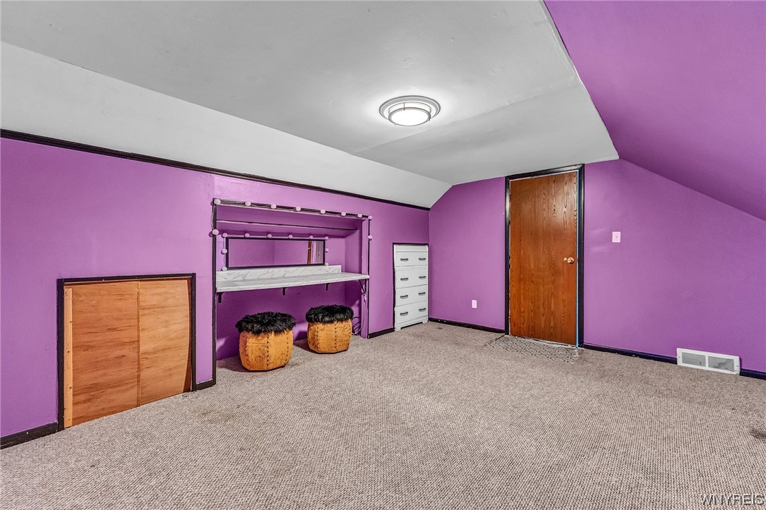 Sold 215 S Huxley Drive, Cheektowaga, NY 14225 4 Beds / 1 Full Bath