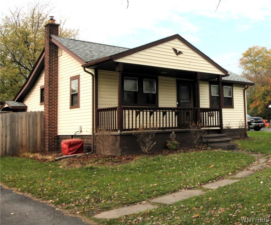For Sale 4400 Union Road, Cheektowaga, NY 14225 3 Beds / 1 Full Bath