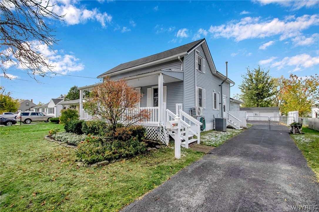 For Sale 764 Beach Road, Cheektowaga, NY 14225 3 Beds / 1 Full Bath