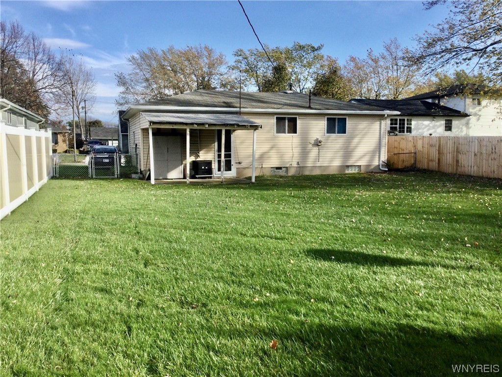 For Sale 142 Marrano Drive, Lancaster, NY 14043 3 Beds / 1 Full Bath