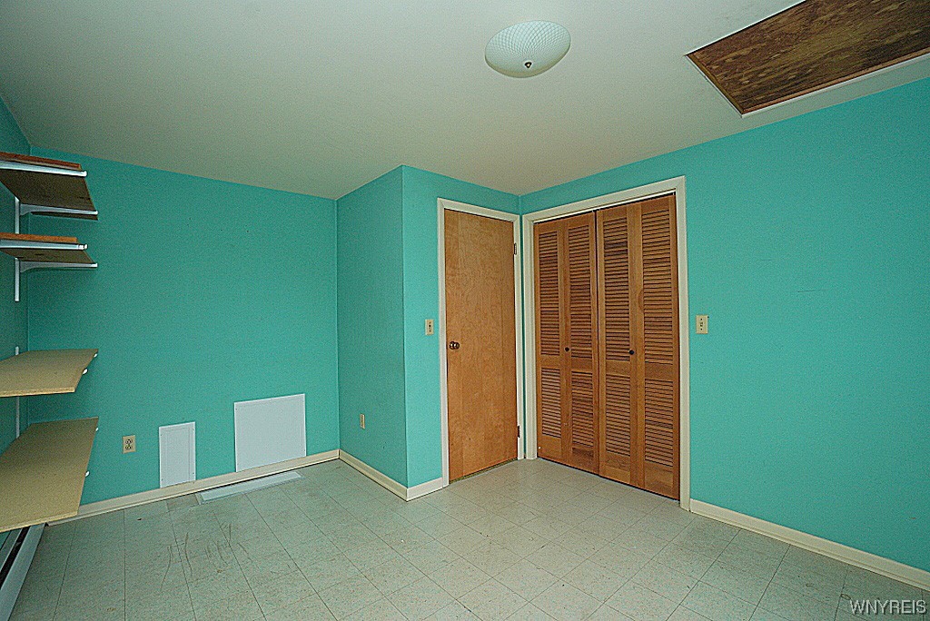 For Sale 5434 Ernest Road, LockportTown, NY 14094 4 Beds / 1 Full