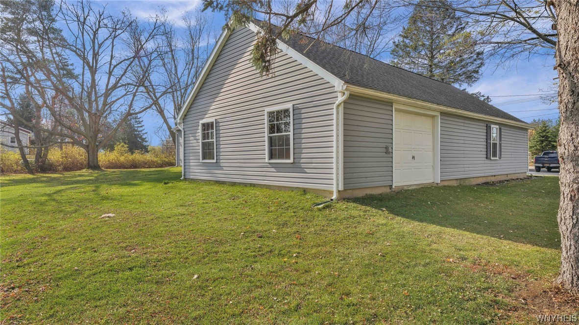 For Sale 9719 Jennings Road, Eden, NY 14057 3 Beds / 2 Full Baths