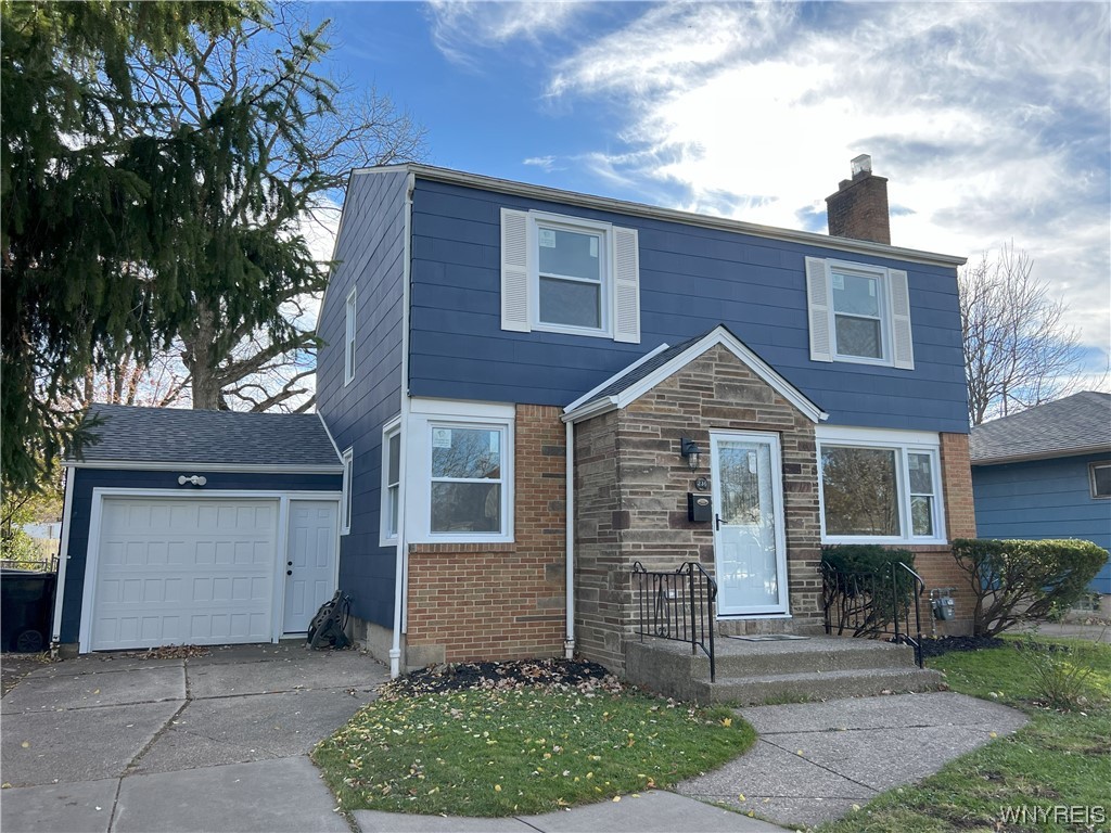 For Sale 236 Hampton Parkway, TonawandaTown, NY 14217 4 Beds / 1