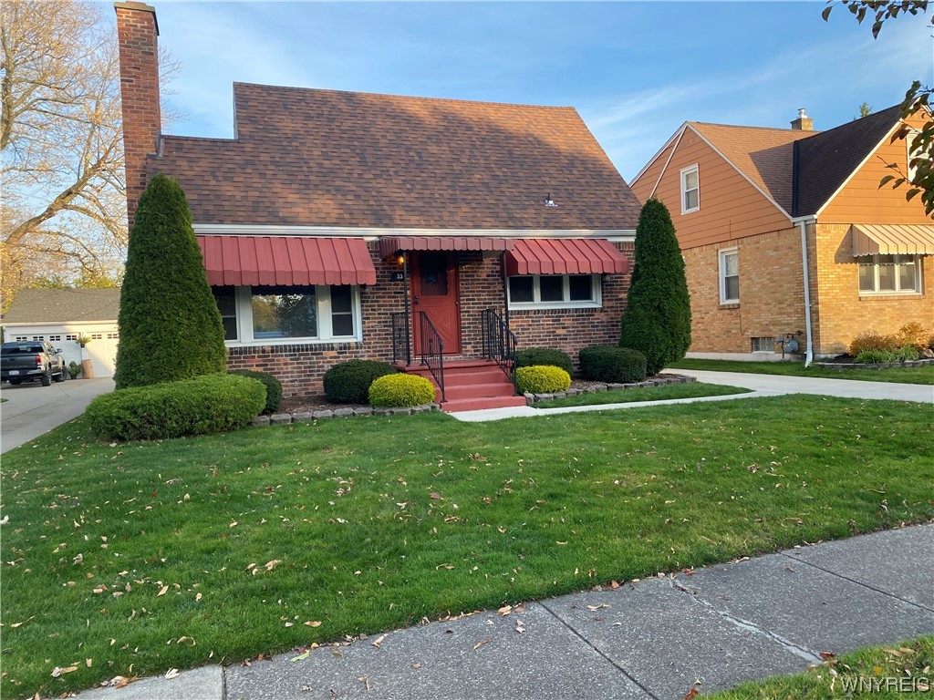 For Sale 33 Vernon Drive, Cheektowaga, NY 14225 2 Beds / 1 Full Bath