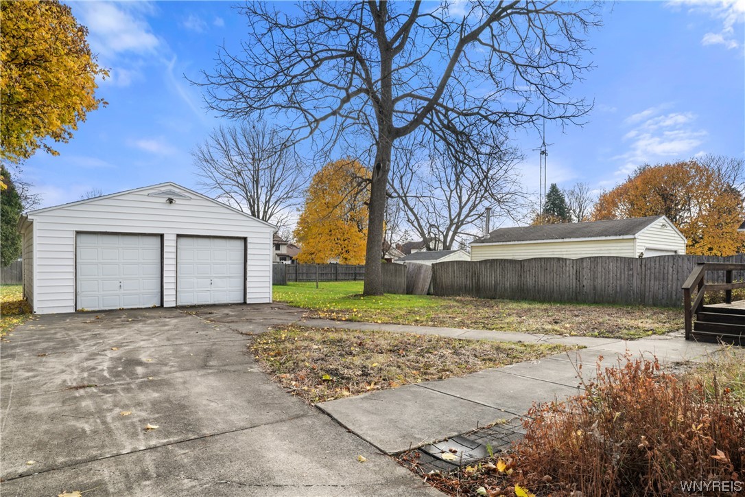 Sold 107 Roncroff Drive, North Tonawanda, NY 14120 3 Beds / 1 Full
