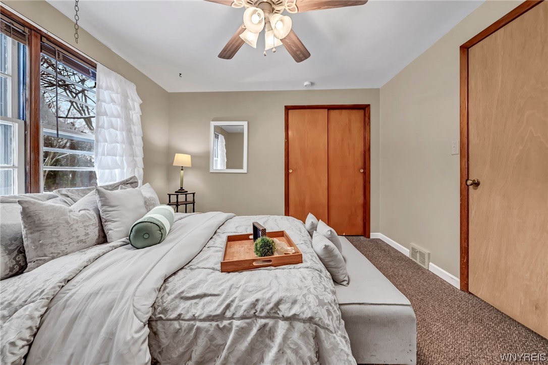 For Sale 5068 Parker Road, Hamburg, NY 14075 3 Beds / 1 Full Bath