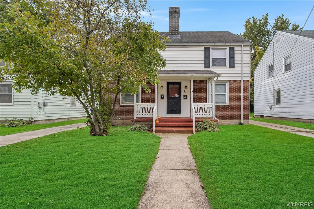 Sold 87 Hollywood Avenue, Left Side, Buffalo, NY 14220, South Buffalo 2 Beds / 1 Full Bath