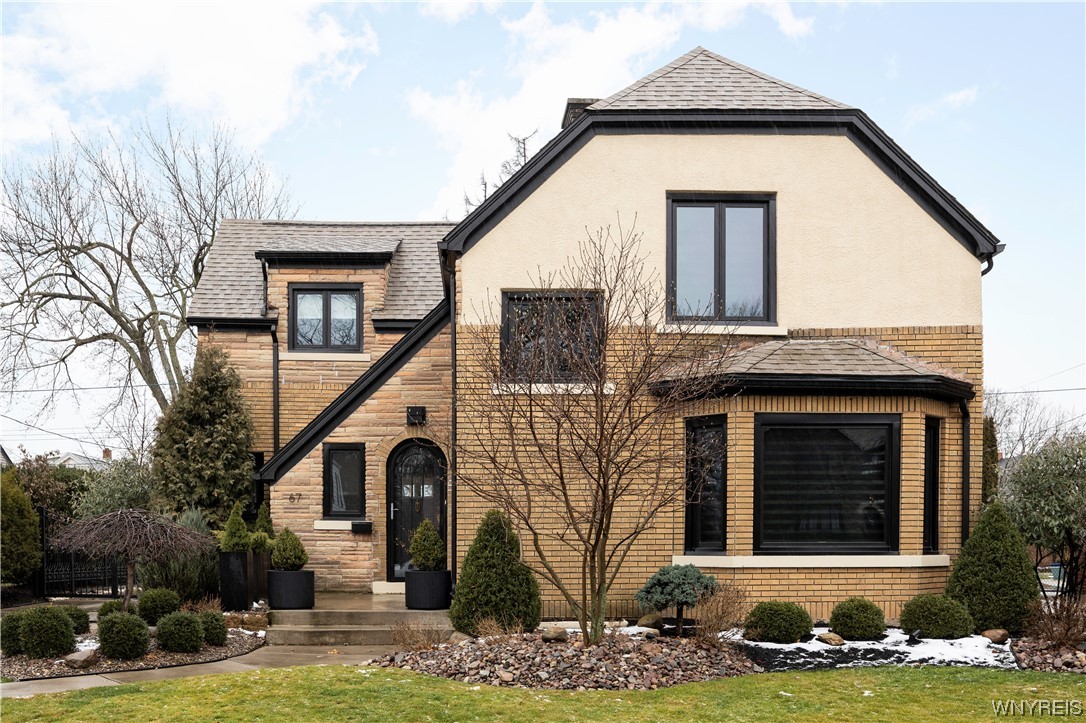 67 Deerhurst Park Boulevard, TonawandaTown, NY 14217