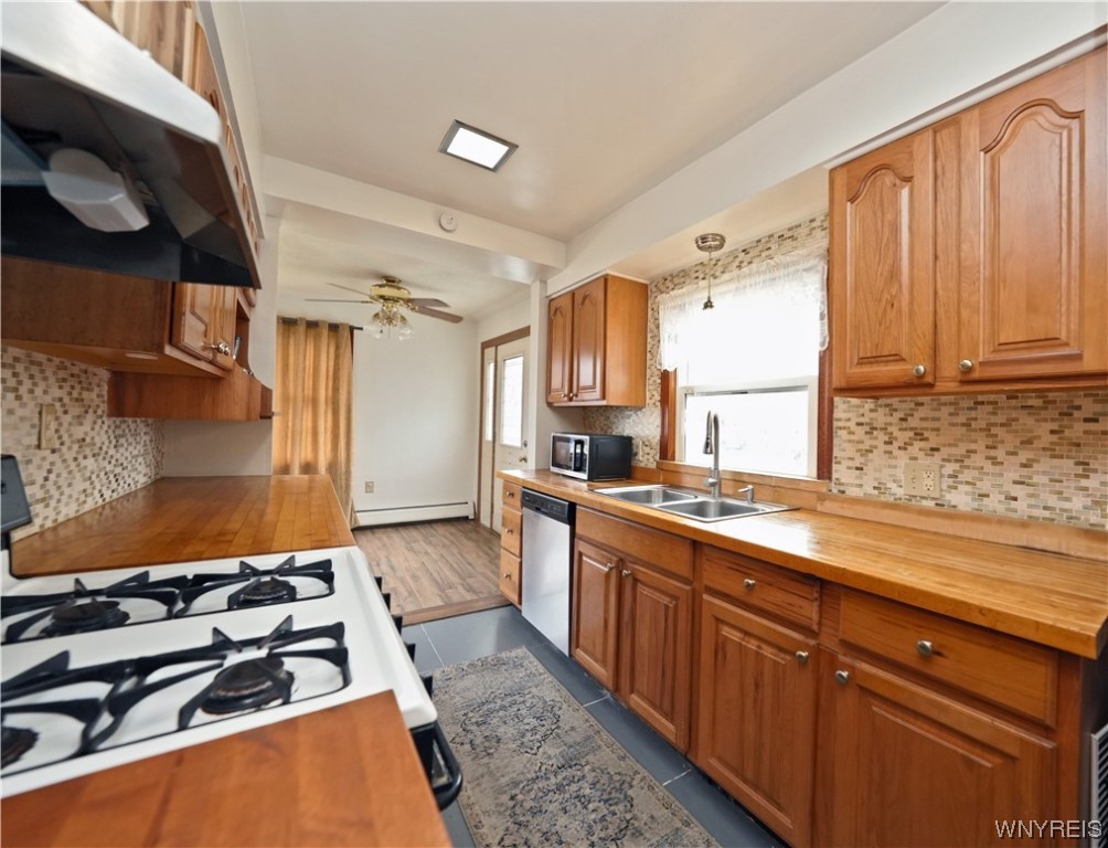 5817 Lakeview, Hamburg, NY 14085