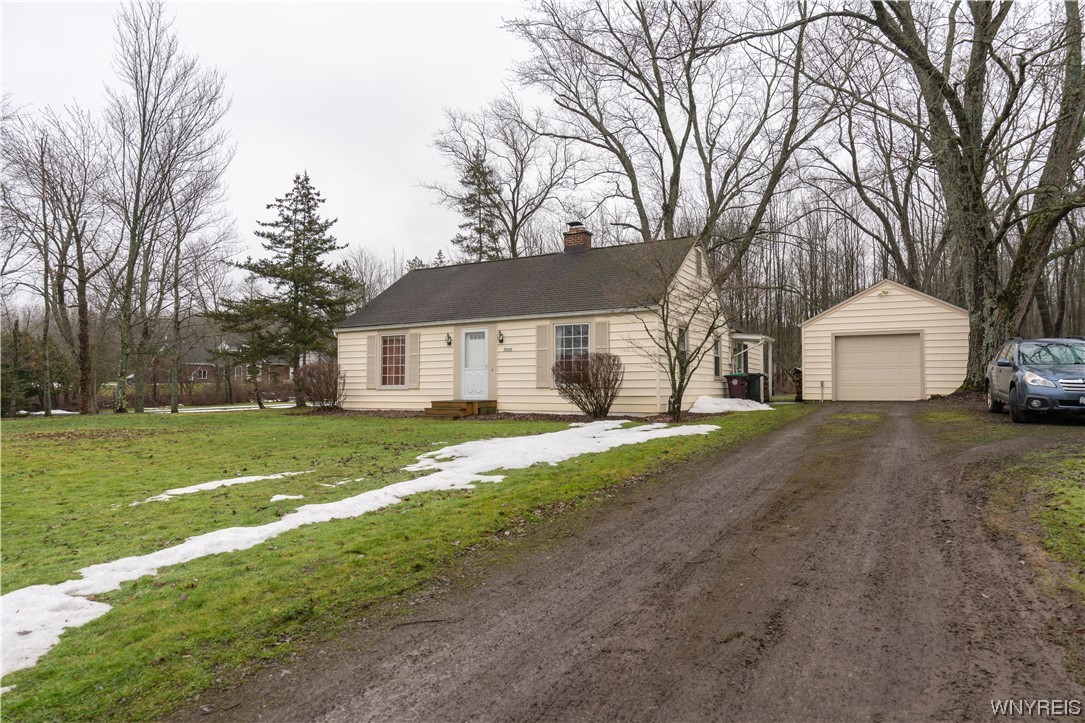 7533 Ellicott Road, Orchard Park, NY 14170