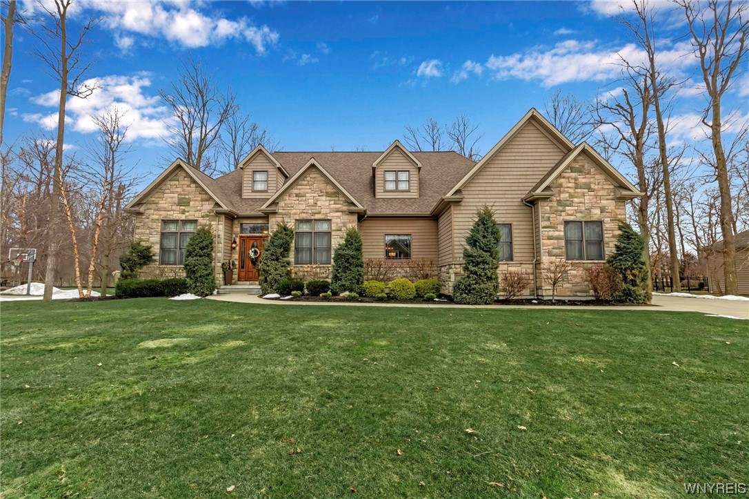 9743 Cobblestone Drive, Clarence, NY 14031