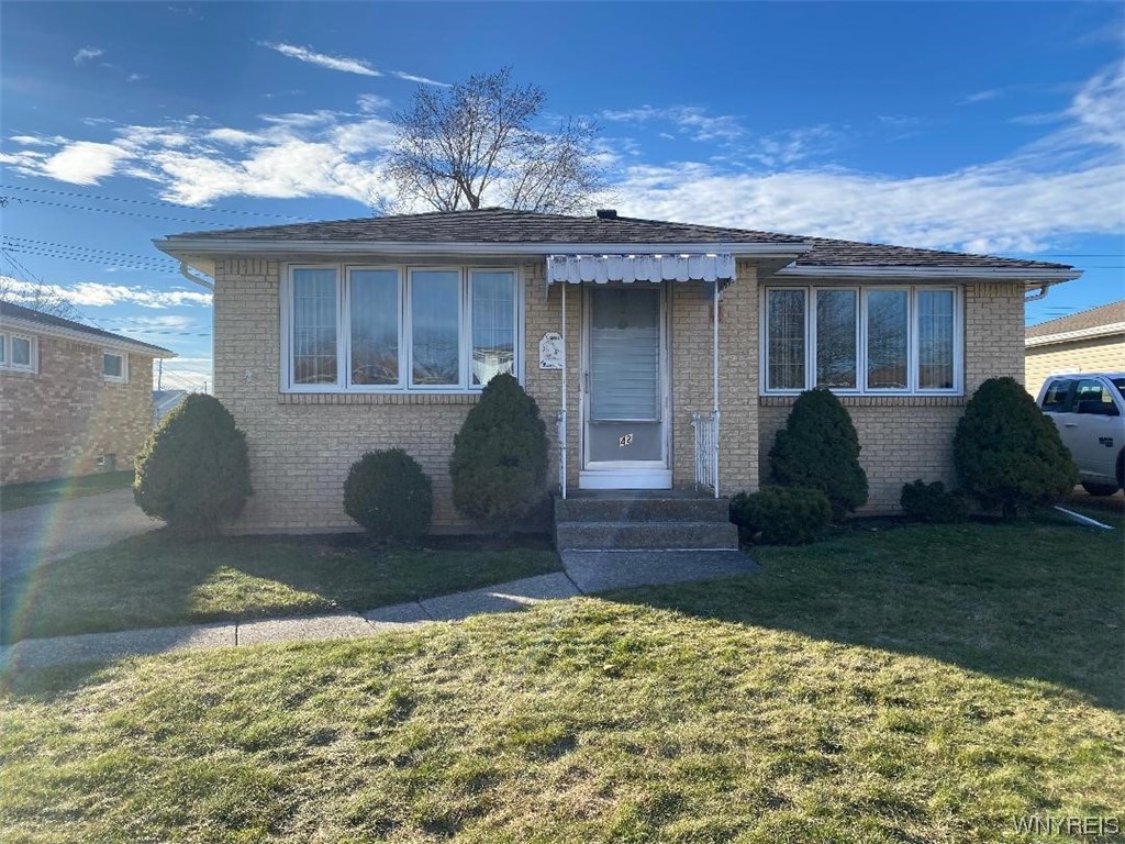 42 Nassau Lane, Cheektowaga, NY 14225