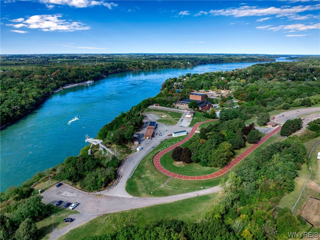 5100 Country Club Trail, Lewiston, NY 14092