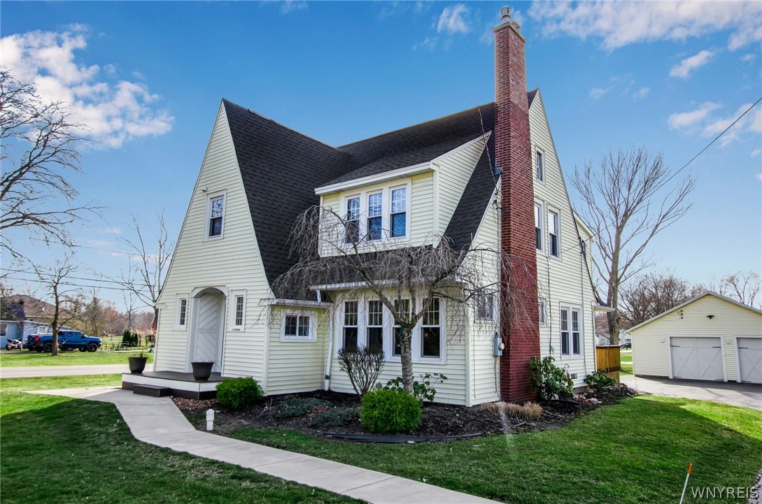 7196 Ward Road, Wheatfield, NY 14120