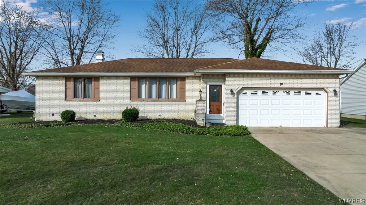 70 Creekview Drive, West Seneca, NY 14224