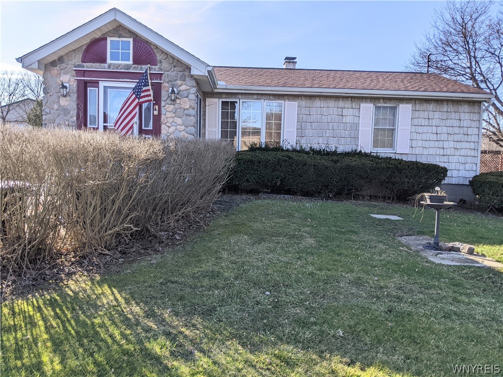 922 Two Rod Road, Marilla, NY 14102