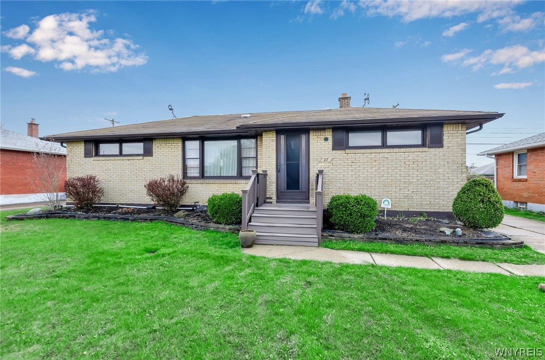 27 Diane Drive, Cheektowaga, NY 14225