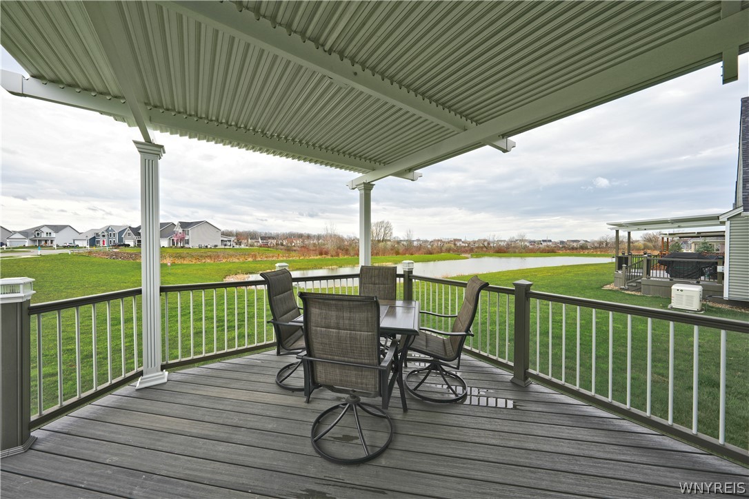 2 Saybrook Drive, Lancaster, NY 14086