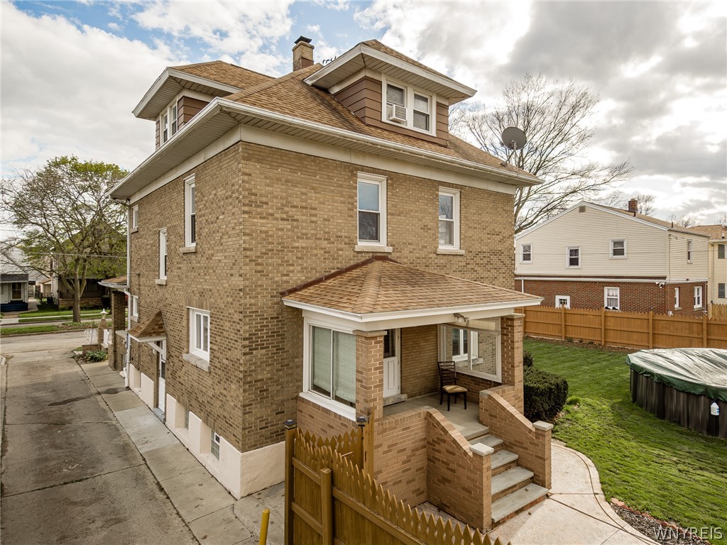 2938 Grand Avenue, Niagara Falls, NY 14301