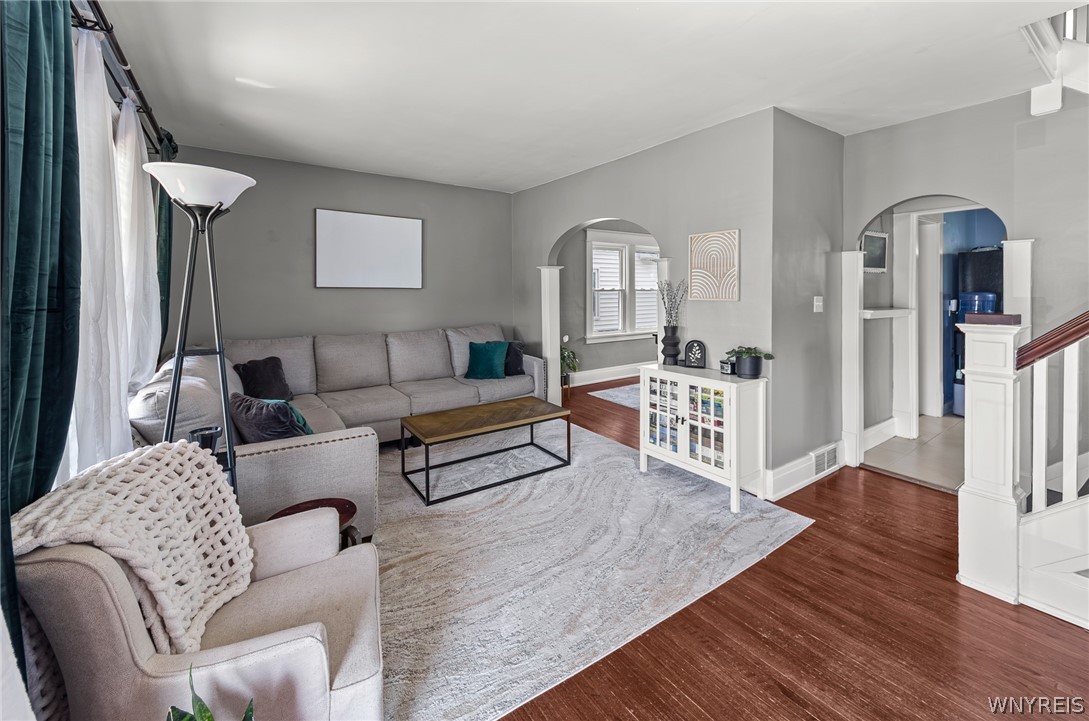 72 Ebenezer Drive, West Seneca, NY 14224