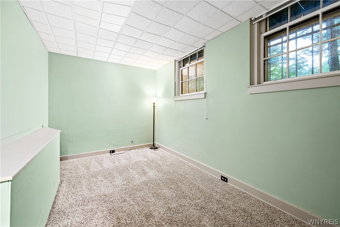 19 Mayfair Lane, Buffalo, NY 14201, Allentown