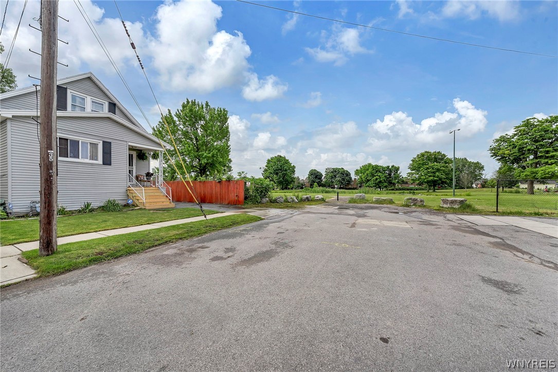 35 S Crossman Street, Buffalo, NY 14211, Schiller Park