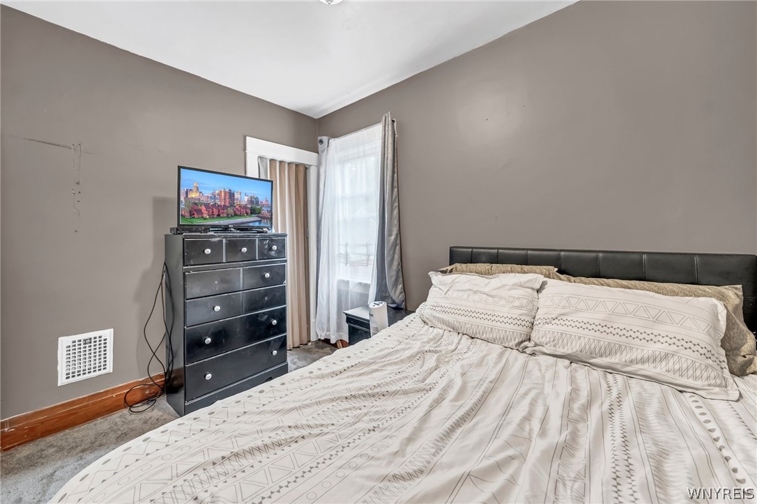 35 S Crossman Street, Buffalo, NY 14211, Schiller Park