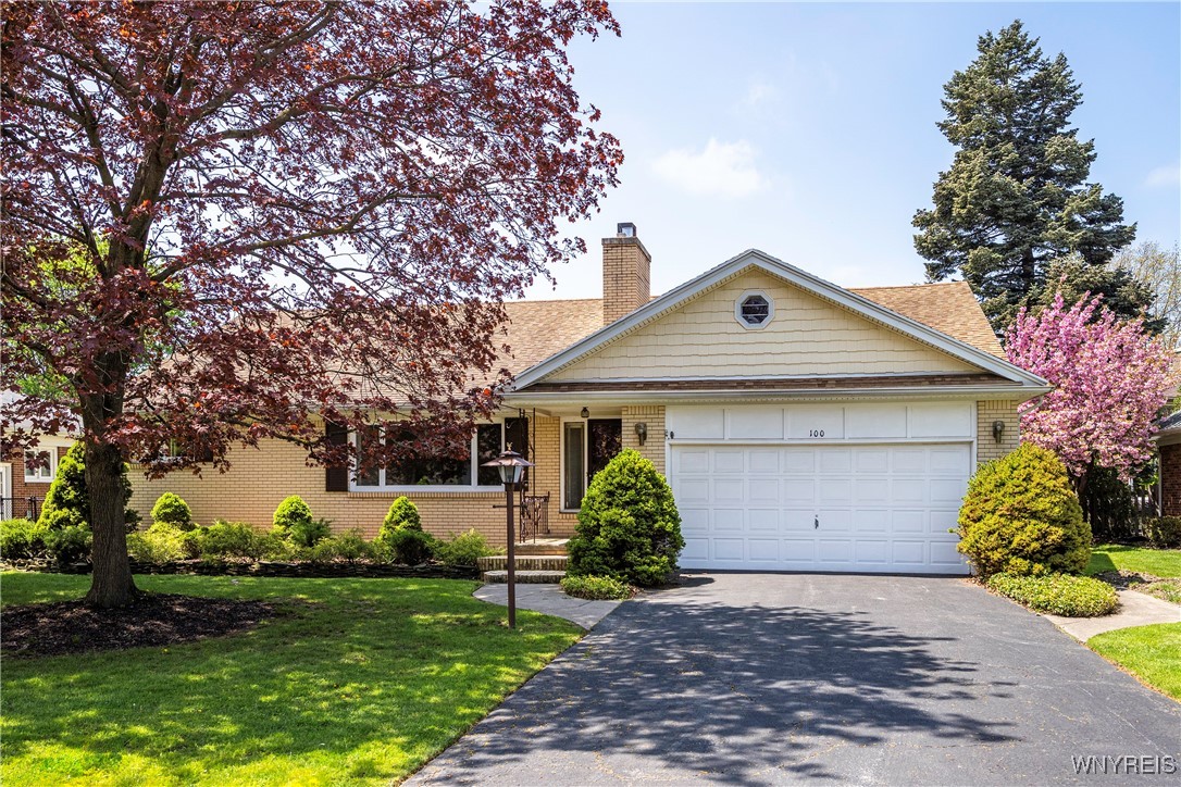 About The Arlington, Briarwood NY | HOAs, Reviews, Amenities