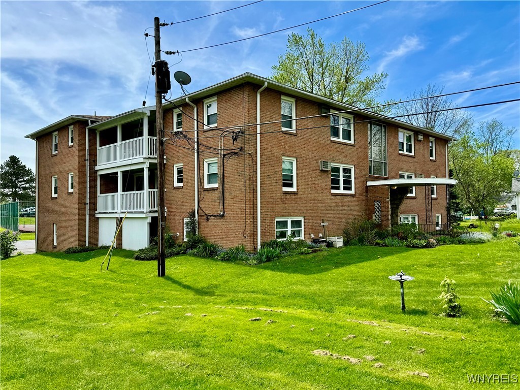 About The Arlington, Briarwood NY | HOAs, Reviews, Amenities