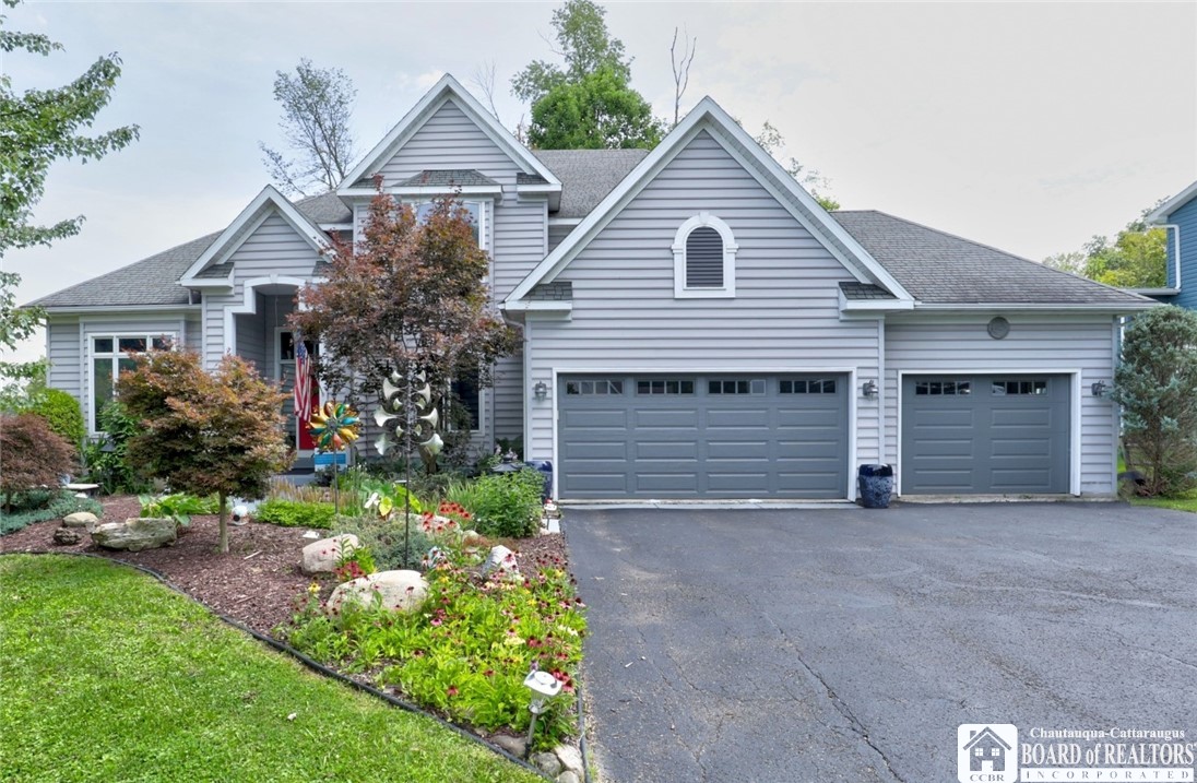 For Sale 9 Crawford Lane, Busti, NY 14750 4 Beds / 2 Full Baths / 1