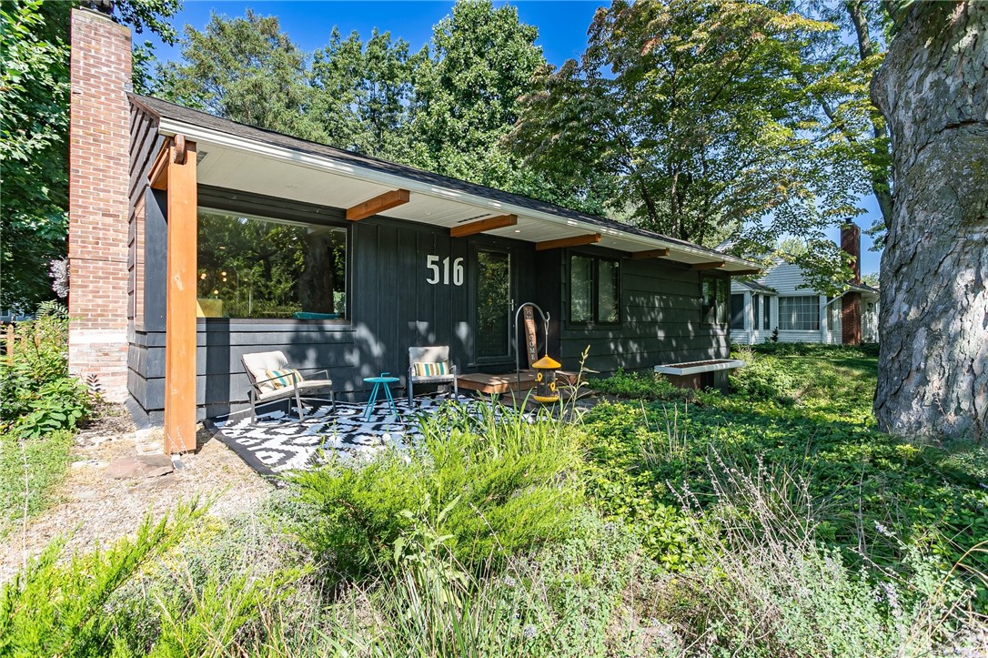 For Sale 516 Colebrook Drive, Irondequoit, NY 14617 4 Beds / 2 Full Baths 264,900