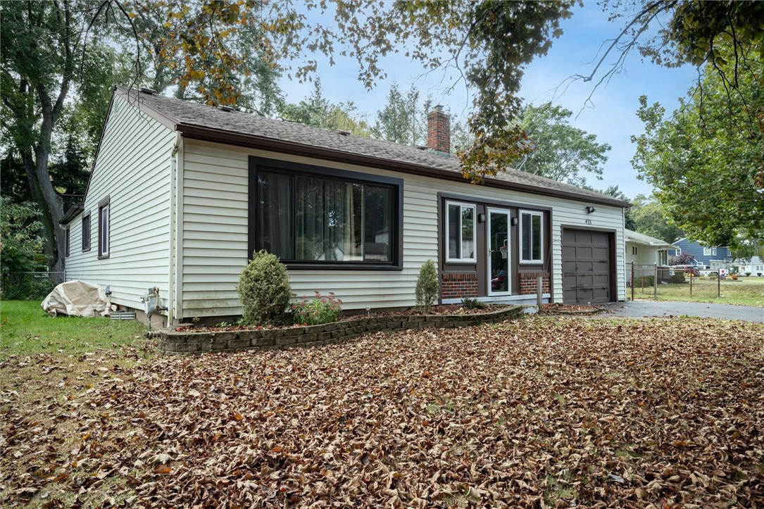 For Sale: 433 Long Acre Road, Irondequoit, NY 14621 | 3 Beds / 1 Full ...