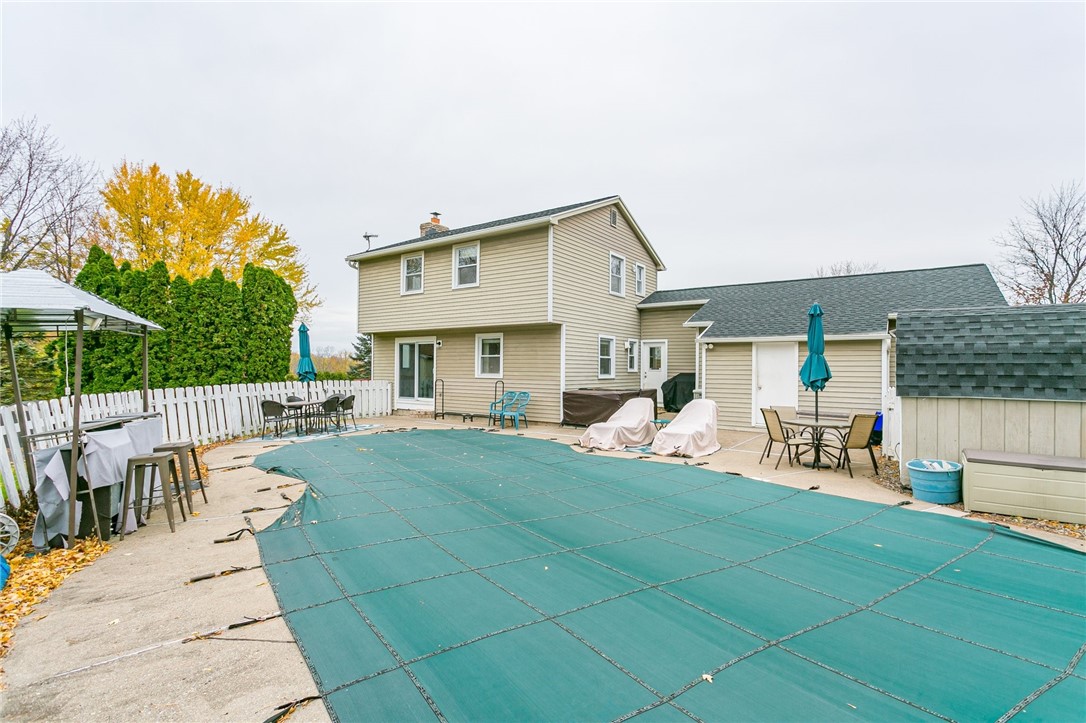 For Sale 28 Center Crossing, Perinton, NY 14450 4 Beds / 2 Full