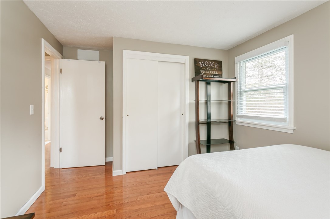 For Sale 28 Center Crossing, Perinton, NY 14450 4 Beds / 2 Full