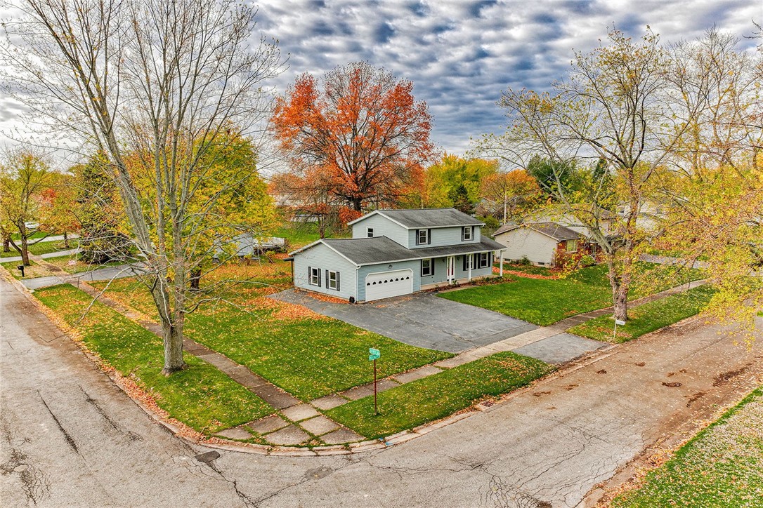 For Sale 38 Rocklea Drive, Gates, NY 14624 3 Beds / 1 Full Bath / 1