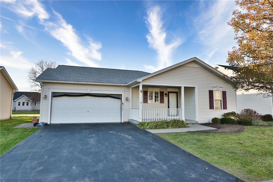 For Sale 5 Stothard Dr, Parma, NY 14468 2 Beds / 2 Full Baths 209,900