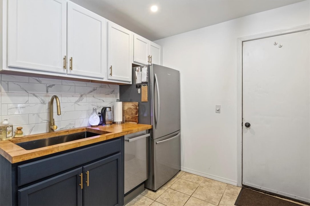 880 Phillips Road, Webster, NY 14580