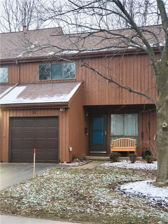 28 Wintergreen Way, Brighton, NY 14618