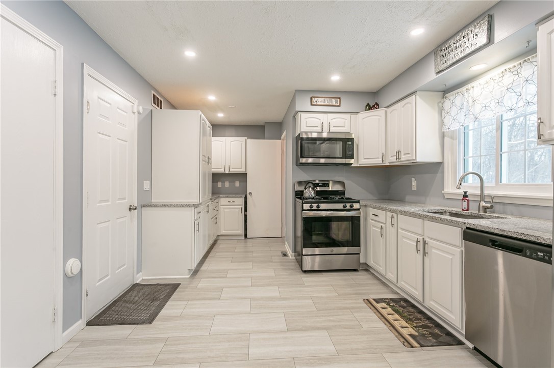 45 Pumpkin Hl, Chili, NY 14624