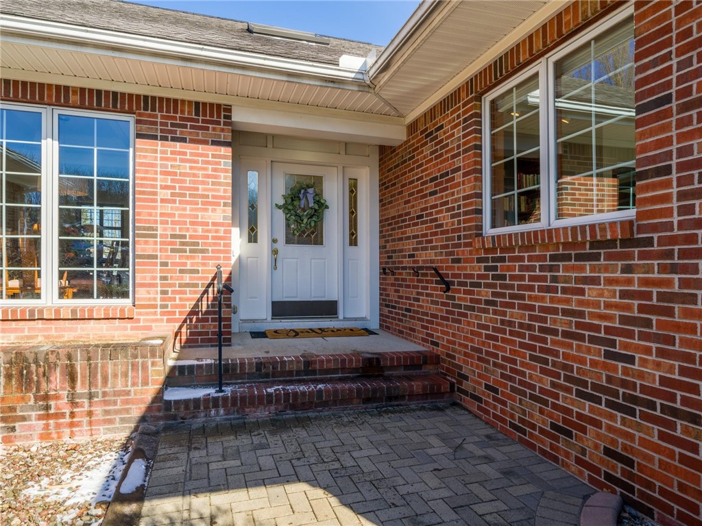 1136 Amberwood Lane, ster, NY 14580