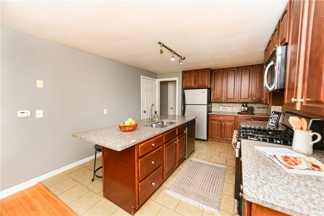 565 N Winton Rd, Rochester, NY 14610, North Winton Village