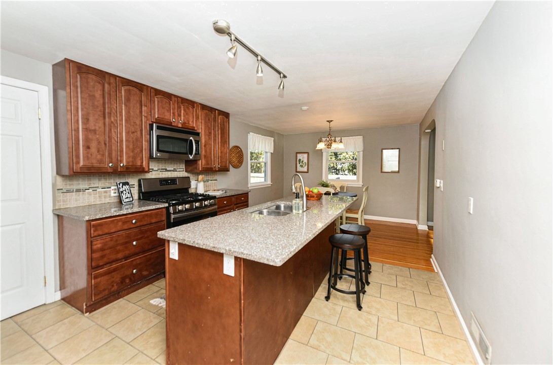 565 N Winton Rd, Rochester, NY 14610, North Winton Village