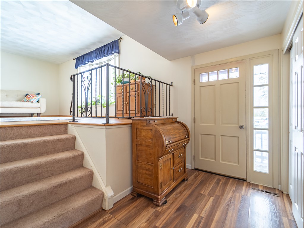 170 Black Walnut Drive, Greece, NY 14615