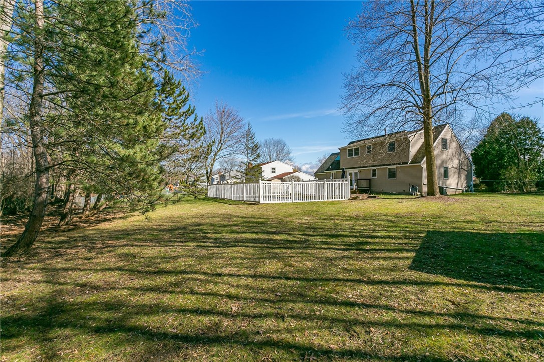 1346 Robin Hood Lane, ster, NY 14580